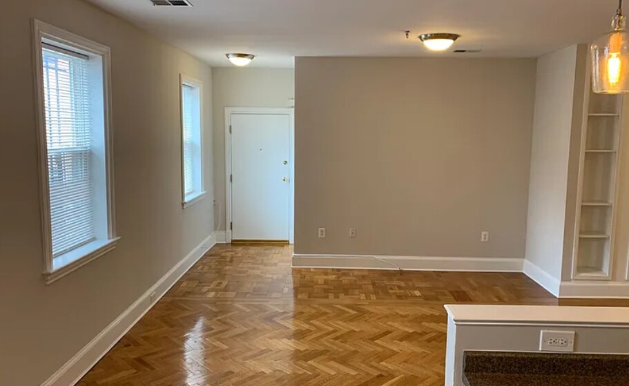 More Photos Of 517-519 11th St SE, Washington Office For Sale