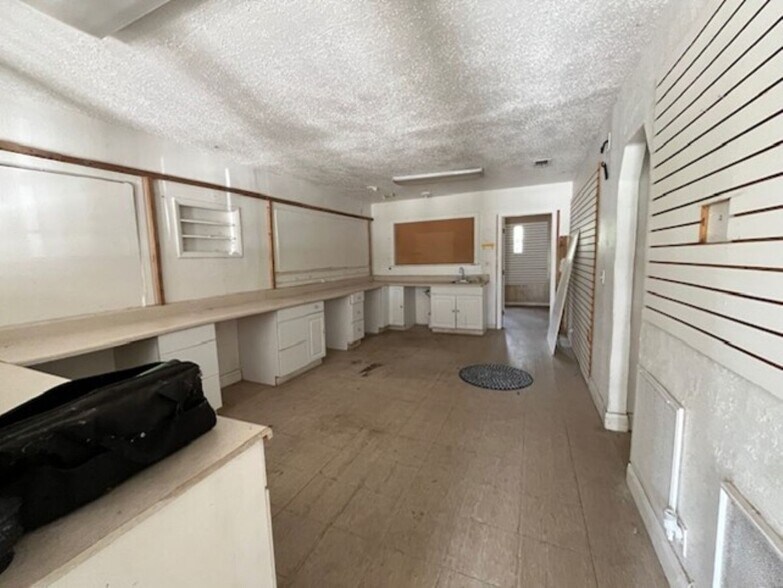 More Photos Of 1318 E Dr Martin Luther King Jr Blvd, Tampa General Retail For Sale