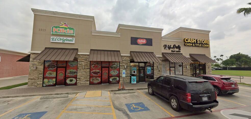 More Photos Of 1305 S Cage Blvd, Pharr Storefront For Lease