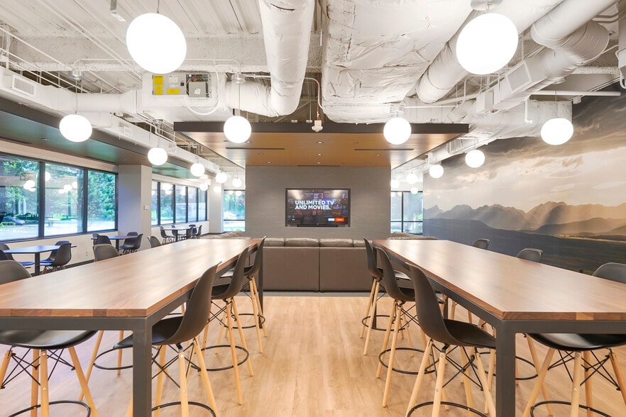 More Photos Of 4601 Dtc Blvd, Denver Office For Lease