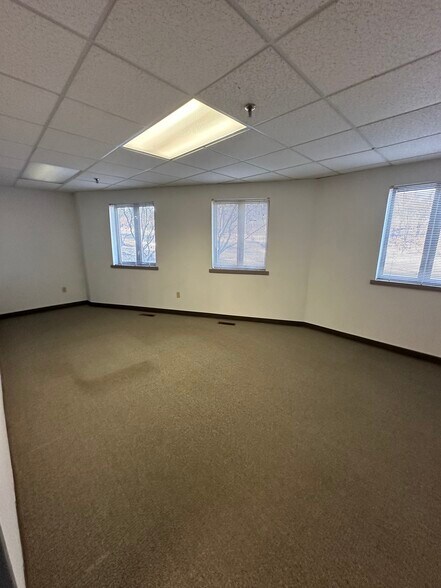 More Photos Of 4801 Hermitage Rd, Richmond Office For Lease