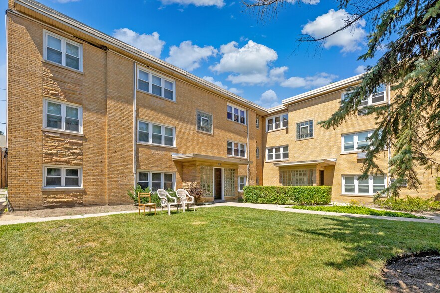 More Photos Of , Skokie Multifamily For Sale