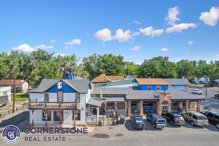 More Photos Of 628 E Richards St, Douglas Hotel For Sale