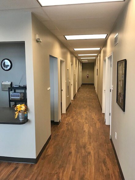 More Photos Of 801-817 Westchester Ave, Harrisonville Office For Lease