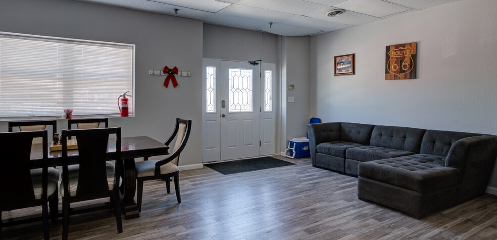 More Photos Of 510 Thatcher St, Saint Louis Truck Terminal For Sale