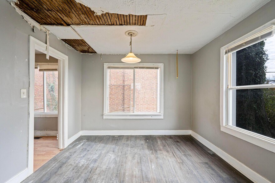 More Photos Of 1657 Sullivant Ave, Columbus Apartments For Sale