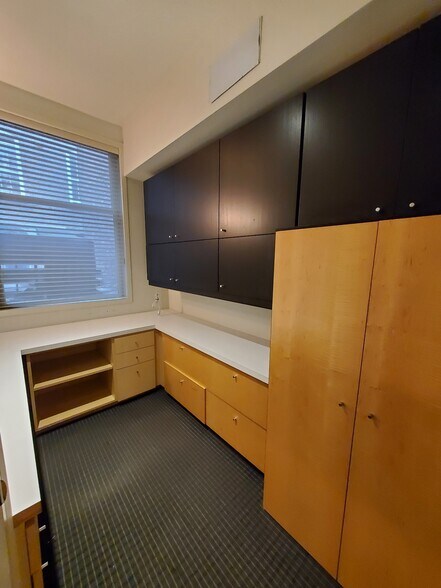 More Photos Of 235 E 58th St, New York Storefront Retail Residential For Sale