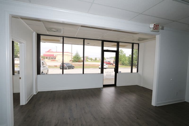 More Photos Of 417 S Buncombe Rd, Greer Unknown For Lease