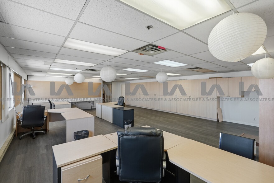 More Photos Of 18788 96th Ave, Surrey Warehouse For Lease