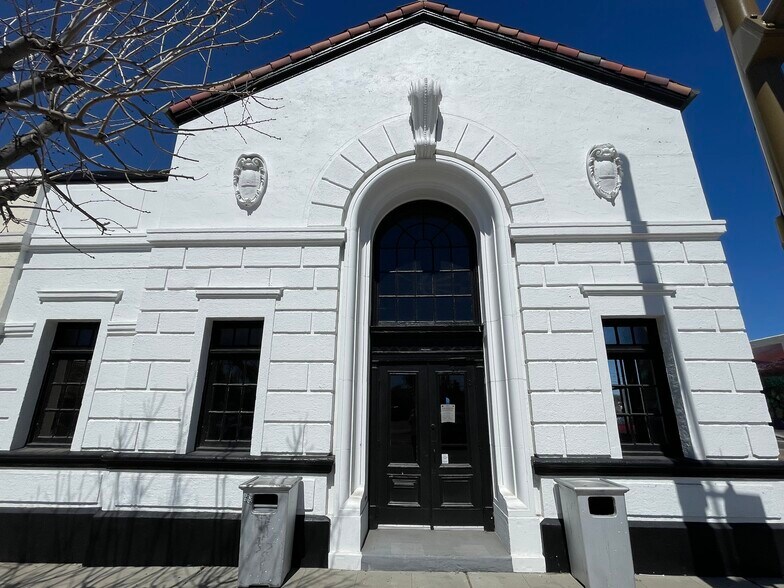 More Photos Of 701-713 Main St, Ramona Storefront For Lease