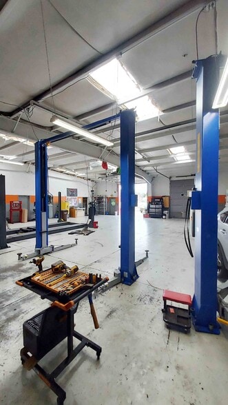 More Photos Of 3608-3612 Betty Dr, Colorado Springs Light Manufacturing For Sale