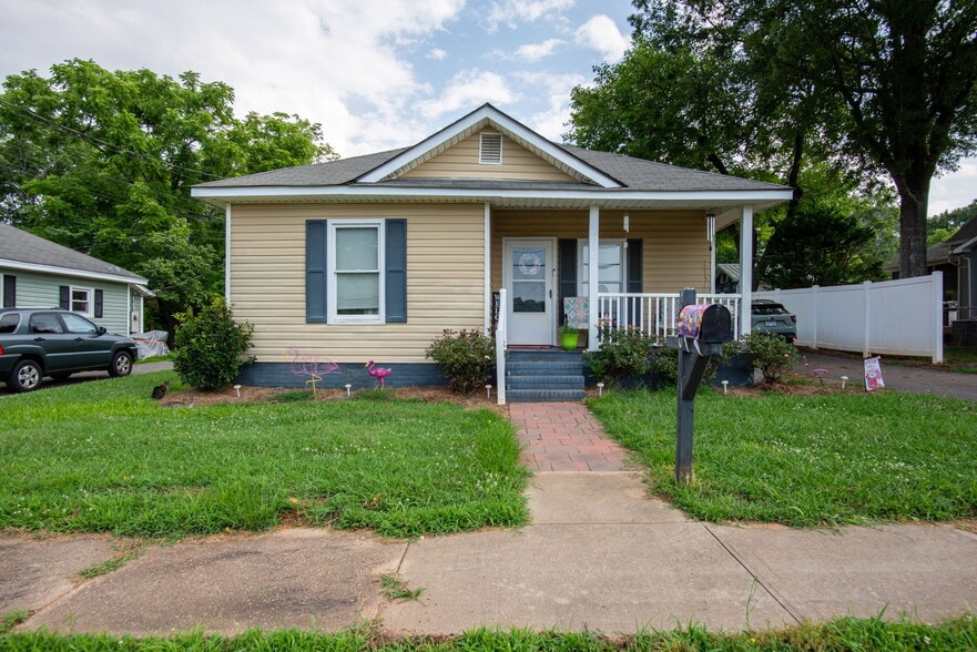 More Photos Of , Kings Mountain Unknown For Sale