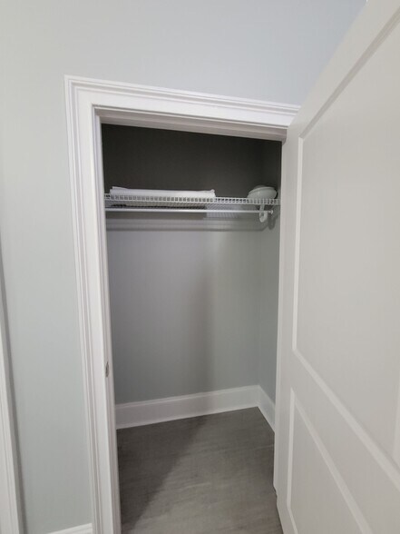More Photos Of 182 Ben Burton Cir, Bogart Office For Sale