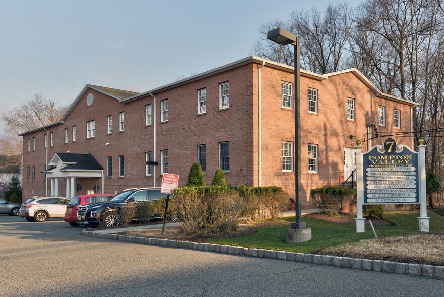 More Photos Of 7 Industrial Rd, Pequannock Office For Lease