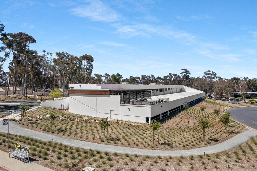 More Photos Of 10225 Willow Creek Rd, San Diego Light Manufacturing For Lease