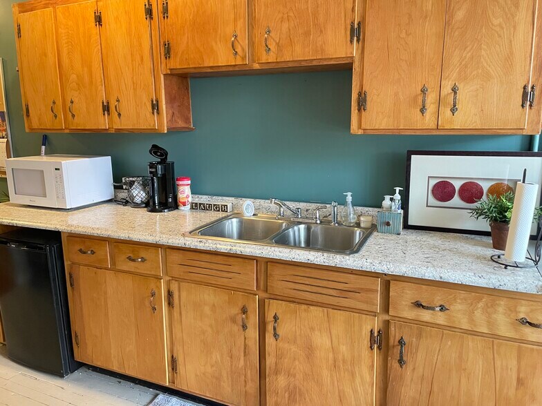 More Photos Of 254 Locust St, Columbia Coworking Space