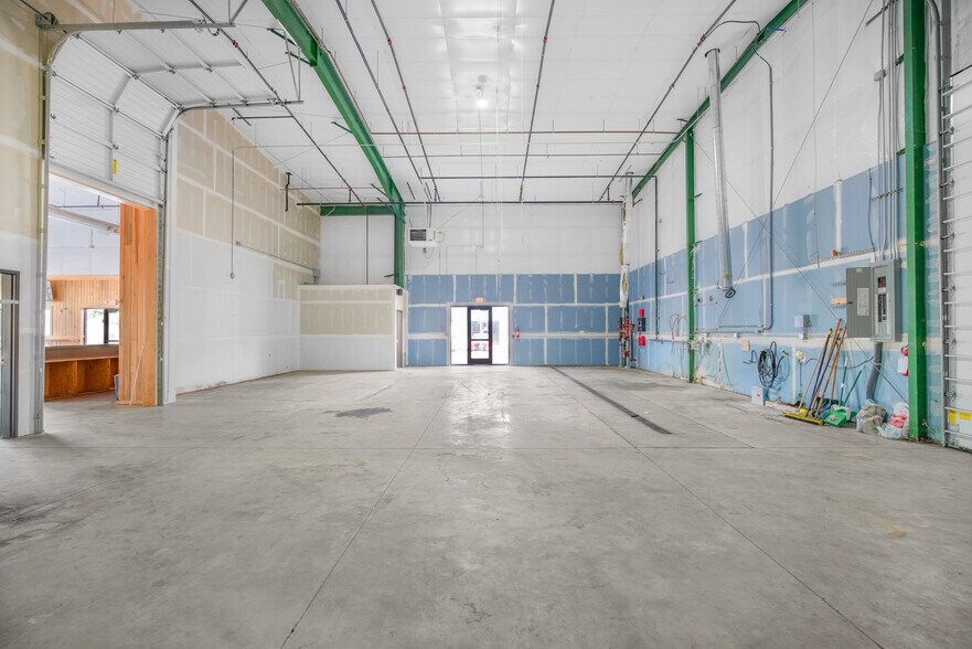 More Photos Of 421 C St, Washougal Warehouse For Sale
