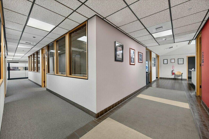 More Photos Of 2600 W Shaw Ln, Fresno Office For Sale
