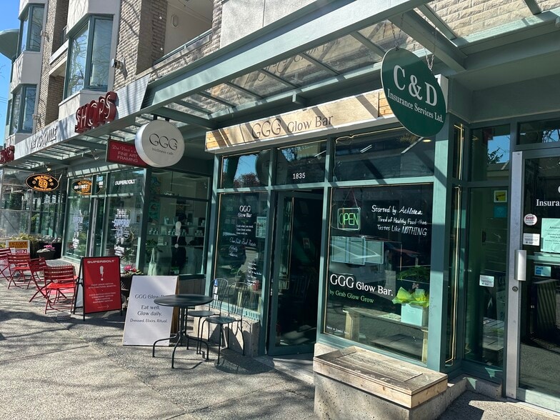 More Photos Of 1835 1st Ave W, Vancouver Apartments For Sale