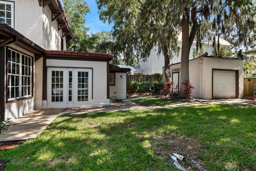 More Photos Of 123 Live Oak Ave, Daytona Beach Office Residential For Sale
