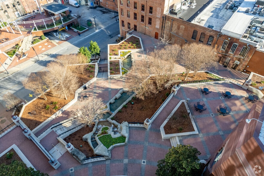 More Photos Of 333 Commerce St, Nashville Loft Creative Space For Lease