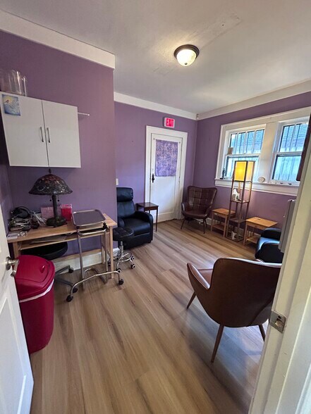 More Photos Of 135 Maple St, Avondale Estates Office For Lease