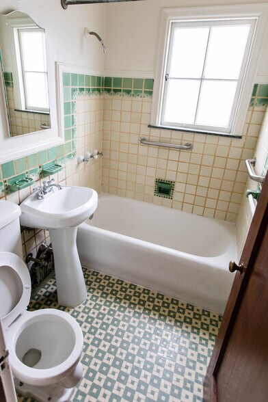 More Photos Of 22 Domingo Ave, Berkeley Apartments For Sale