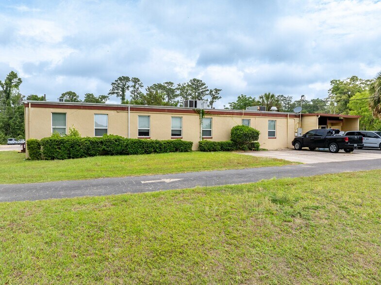 More Photos Of 1226 SW Main Blvd, Lake City Medical For Sale