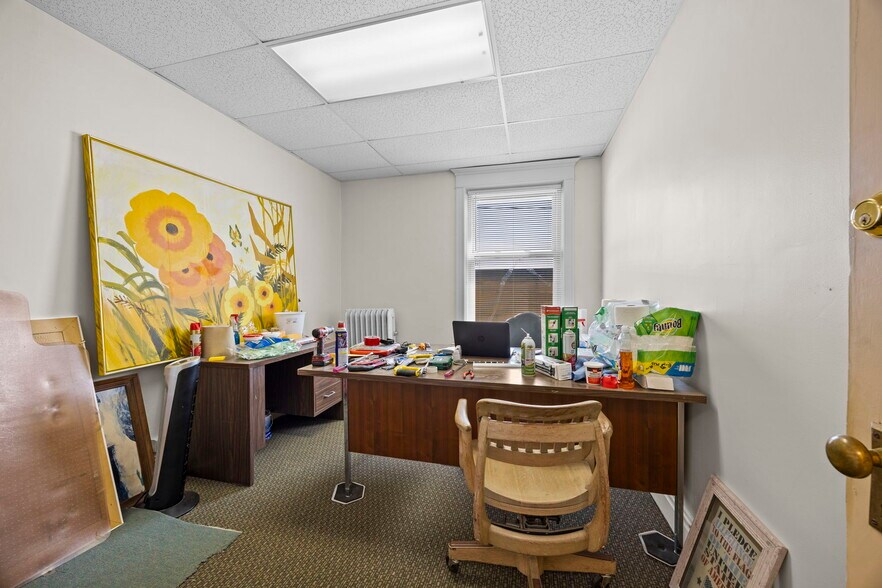 More Photos Of 1533 University Ave W, Saint Paul General Retail For Sale