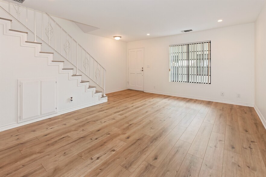 More Photos Of 635 E Olive Ave, Burbank Apartments For Sale