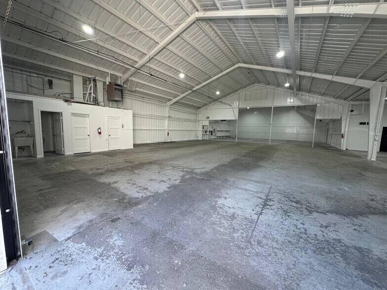 More Photos Of 70 Elmira St, San Francisco Warehouse For Lease