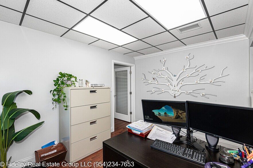 More Photos Of 3650 Coral Ridge Dr, Coral Springs Light Manufacturing For Sale