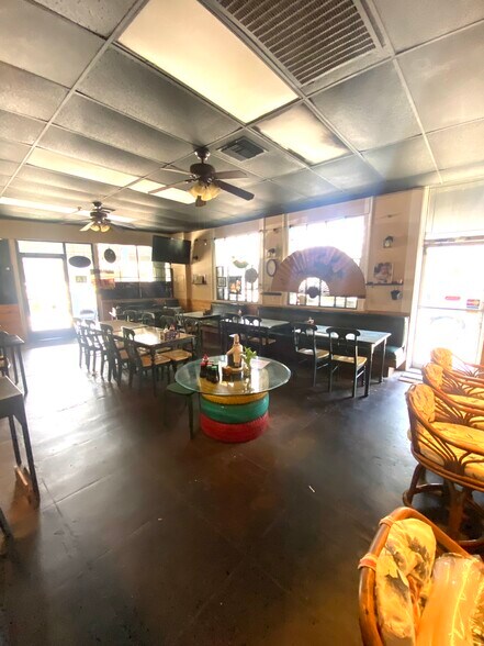 More Photos Of 2071 3rd St, La Verne Storefront For Sale