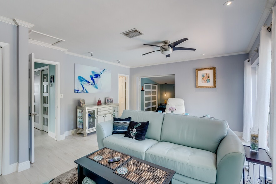 More Photos Of 1606 NE 15th Ave, Fort Lauderdale Specialty For Sale