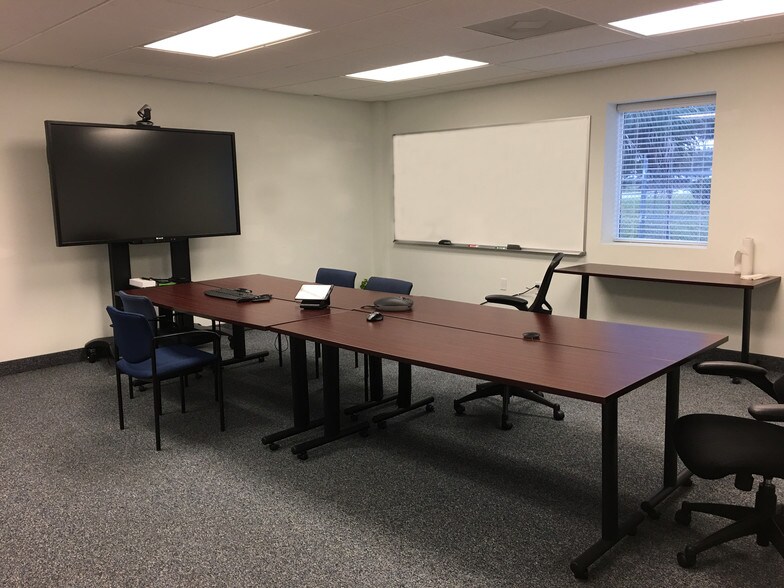 More Photos Of 1414 SW Martin Luther King Jr Ave, Ocala Coworking Space