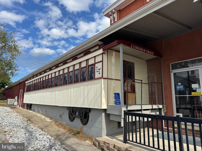 More Photos Of 425 Steinwehr Ave, Gettysburg Storefront Retail Office For Sale