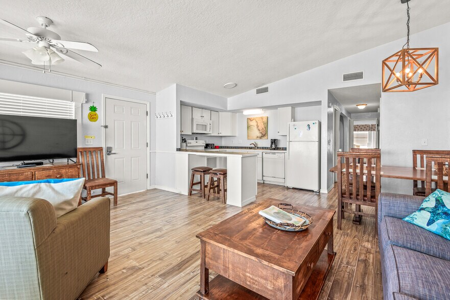 More Photos Of 3201 Hill St, New Smyrna Beach Hotel For Sale