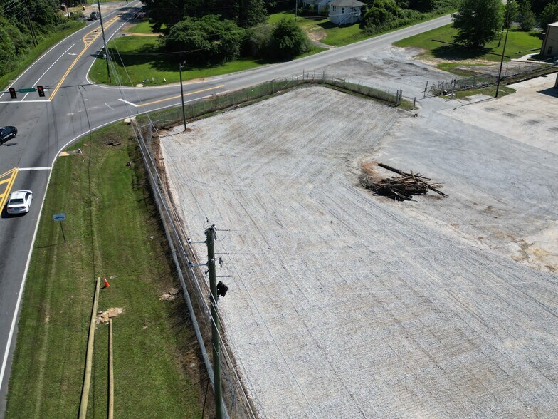 More Photos Of 1023 Rock Cut Rd, Forest Park Warehouse For Lease