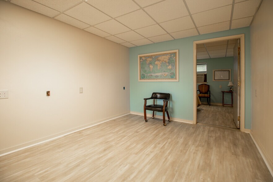 More Photos Of 13046 Highway 105 E, Conroe Industrial For Lease