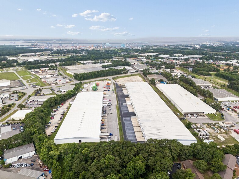 More Photos Of 5801 N Rhett Ave, Hanahan Warehouse For Lease