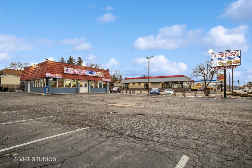 Primary Photo Of 1262 Lee St, Des Plaines Fast Food For Sale