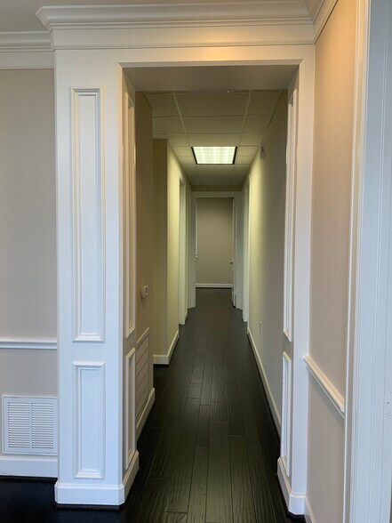 More Photos Of 440 Cobia Dr, Katy Unknown For Lease