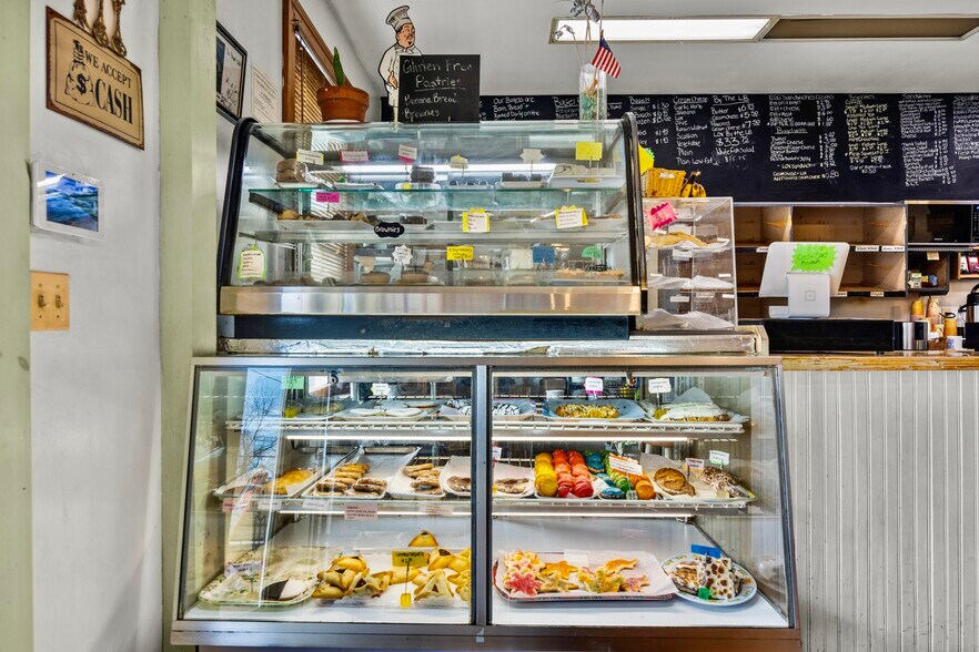 More Photos Of 3630 Main St, Stone Ridge Restaurant For Sale