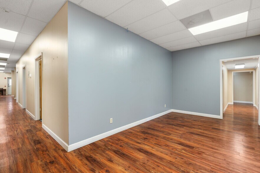 More Photos Of 2200 Sciaaca Rd, Spring Office For Sale