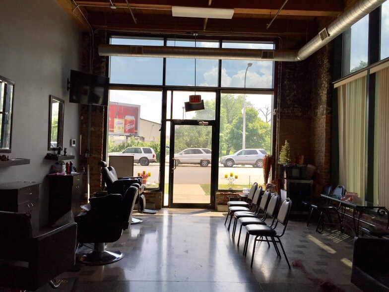 More Photos Of 2950 W Chicago Ave, Chicago Loft Creative Space For Lease