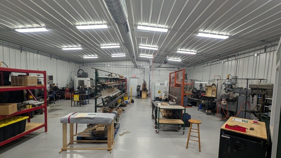 More Photos Of 1919 Buchanan Rd, Evansville Industrial For Lease