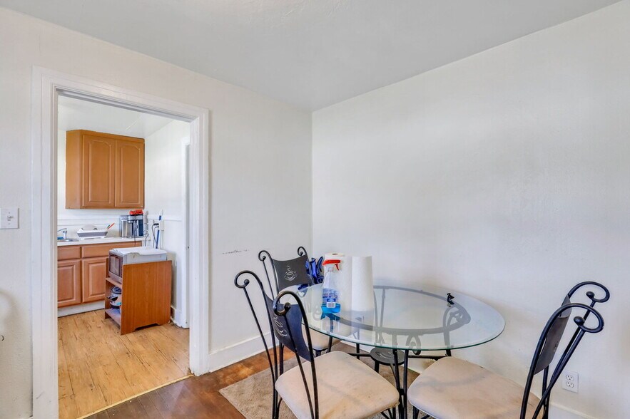 More Photos Of 2203 Skidaway Rd, Savannah Freestanding For Sale