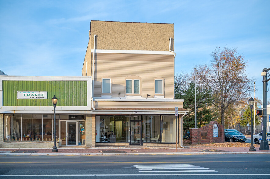 Primary Photo Of 305 Main St, Lakewood Office For Lease