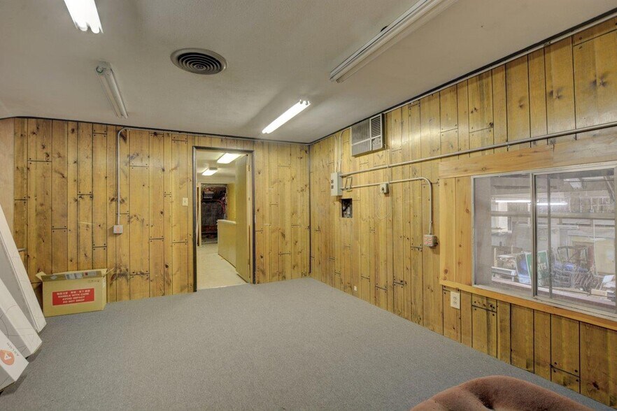 More Photos Of 606 S 6th St, Klamath Falls Specialty For Sale