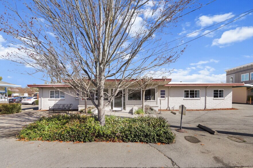 More Photos Of 70 Railroad Ave, Danville Office For Sale